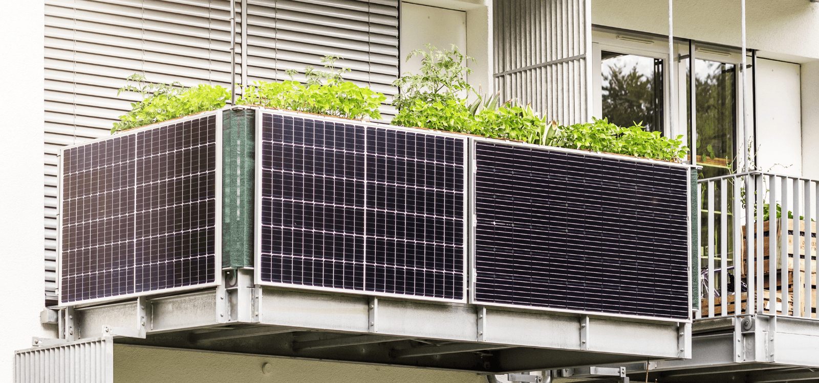 Maine passes balcony solar law, Virginia and Colorado to follow